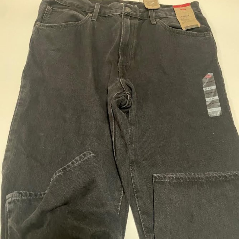 (BRAND NEW) Black Levis 94 Baggy, size 33